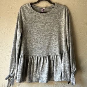 Francesca’s Super Soft Gray Long Sleeve Peplum Top